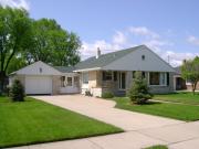 5433 W HAYES AVE, a Ranch house, built in West Allis, Wisconsin in 1952.