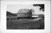 COUNTY HIGHWAY K, E SIDE, .2 MILE S OF FRAME RD, a Astylistic Utilitarian Building centric barn, built in Arena, Wisconsin in .