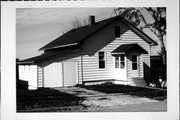 106 W WOOD ST, a Front Gabled house, built in Barneveld, Wisconsin in 1917.
