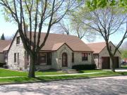 7805 W HAYES AVE, a Ranch house, built in West Allis, Wisconsin in 1939.