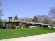 2880 S STRATTON DR, a Ranch house, built in West Allis, Wisconsin in 1954.