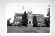 130 MAIN ST 130 MAIN ST, a Twentieth Century Commercial school – elem/middle/jr high/high, built in Sullivan, Wisconsin in 1919.