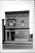 215 N 4TH ST, a Italianate bakery, built in Watertown, Wisconsin in 1890.
