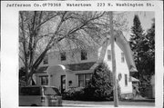 223 N WASHINGTON ST, a Dutch Colonial Revival house, built in Watertown, Wisconsin in 1929.