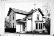 301 S WASHINGTON ST, a Gabled Ell house, built in Watertown, Wisconsin in 1890.