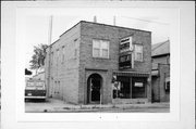 333 E STATE ST, a Commercial Vernacular large retail building, built in Mauston, Wisconsin in 1870.