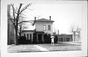 6044 8TH AVE, a Italianate house, built in Kenosha, Wisconsin in 1846.