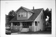 2903 ROOSEVELT RD, a Bungalow house, built in Kenosha, Wisconsin in 1919.