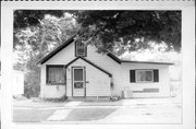 1007 DODGE ST, a Front Gabled house, built in Kewaunee, Wisconsin in 1884.