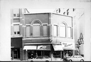111 S 5TH AVE, a Commercial Vernacular large retail building, built in La Crosse, Wisconsin in .