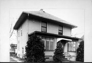 716 S 14TH ST, a American Foursquare house, built in La Crosse, Wisconsin in .