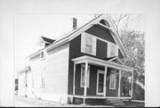 934 DENTON ST, a Front Gabled house, built in La Crosse, Wisconsin in .