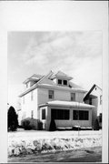 1823 KANE ST 1823 KANE ST, a American Foursquare house, built in La Crosse, Wisconsin in .