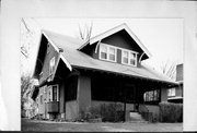 2014 MAIN ST, a Bungalow house, built in La Crosse, Wisconsin in 1917.