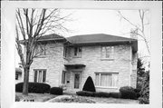 2141 STATE ST, a Prairie School house, built in La Crosse, Wisconsin in 1940.