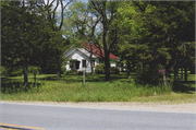 2572 COUNTY HIGHWAY Z, a Front Gabled house, built in Quincy, Wisconsin in 1940.