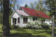 2572 COUNTY HIGHWAY Z, a Front Gabled house, built in Quincy, Wisconsin in 1940.