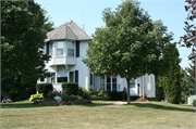 528 N MADISON ST 528 N MADISON ST, a Queen Anne house, built in Lancaster, Wisconsin in 1900.