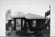1303 West Ave S, a One Story Cube house, built in La Crosse, Wisconsin in 1928.