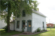 1728 MARKET ST, a Gabled Ell house, built in La Crosse, Wisconsin in 1854.