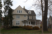 942 E SYLVAN AVE, a Queen Anne house, built in Whitefish Bay, Wisconsin in 1893.