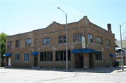 2575 - 2579 N TEUTONIA AVE, a Commercial Vernacular tavern/bar, built in Milwaukee, Wisconsin in 1924.