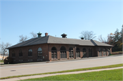 10457 INNOVATION DR, a Neoclassical/Beaux Arts nursing home/sanitarium, built in Wauwatosa, Wisconsin in 1915.