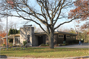 9800 W UNDERWOOD CREEK PKWY 9800 W UNDERWOOD CREEK PKWY, a Contemporary country club, built in Wauwatosa, Wisconsin in 1954.