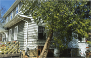 601 CHAPMAN ST, a Dutch Colonial Revival house, built in Madison, Wisconsin in 1931.