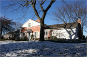 W269 S3244 MERRILL HILLS RD, a Colonial Revival/Georgian Revival house, built in Waukesha, Wisconsin in 1952.