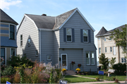 5 Fifield Row, a Queen Anne house, built in Ashland, Wisconsin in 1887.