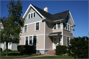 810 ELLIS AVE 810 ELLIS AVE, a Queen Anne house, built in Ashland, Wisconsin in 1916.