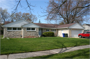416 WILCOX CT, a Ranch house, built in De Pere, Wisconsin in 1955.