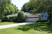 814 E ST FRANCIS RD, a Ranch house, built in De Pere, Wisconsin in 1955.