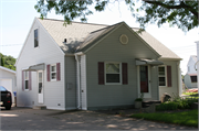 915 MANSION ST, a Side Gabled house, built in De Pere, Wisconsin in 1941.