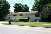 1520 - 1522 RIDGEWAY BLVD, a Contemporary duplex/two-flat, built in De Pere, Wisconsin in 1960.