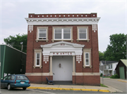 116 E MAIN ST, a Craftsman small office building, built in Evansville, Wisconsin in 1914.
