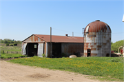 1227 STATE HIGHWAY 69, a Astylistic Utilitarian Building silo, built in Montrose, Wisconsin in 1950.