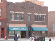 305-307 W JOHNSON ST, a Twentieth Century Commercial retail building, built in Madison, Wisconsin in 1913.