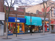 514 STATE ST, a Spanish/Mediterranean Styles retail building, built in Madison, Wisconsin in 1927.
