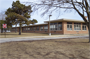800 S 35TH ST, a Contemporary school – elem/middle/jr high/high, built in Manitowoc, Wisconsin in 1952.