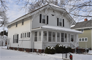 924 LINCOLN BLVD 924 LINCOLN BLVD, a Front Gabled house, built in Manitowoc, Wisconsin in 1917.
