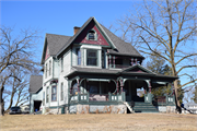155 BRANCH ST / STATE HIGHWAY 83, a Queen Anne house, built in Hartford, Wisconsin in 1898.