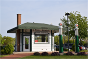 201 WILLIAM ST, a Astylistic Utilitarian Building gas station/service station, built in De Pere, Wisconsin in .