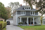 8125 WARREN AVE, a American Foursquare house, built in Wauwatosa, Wisconsin in 1912.