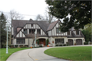 2507 N HARDING BLVD 2507 N HARDING BLVD, a English Revival Styles house, built in Wauwatosa, Wisconsin in 1935.