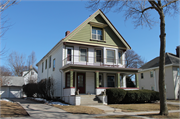 1706 N 70th Street, a Front Gabled house, built in Wauwatosa, Wisconsin in 1910.