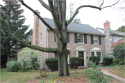 2119 Swan Boulevard, a Colonial Revival/Georgian Revival house, built in Wauwatosa, Wisconsin in 1940.