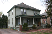 905 JEFFERSON ST, a American Foursquare house, built in Wausau, Wisconsin in 1910.
