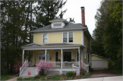 1012 WASHINGTON ST, a American Foursquare house, built in Wausau, Wisconsin in 1915.